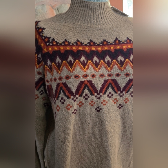 Mock turtleneck sweater - Picture 2 of 6